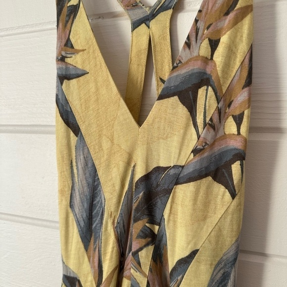 Kimchi Blue Urban Outfitters Akela Yellow Tropical Halter Playsuit Romper Sz XS - Picture 7 of 10